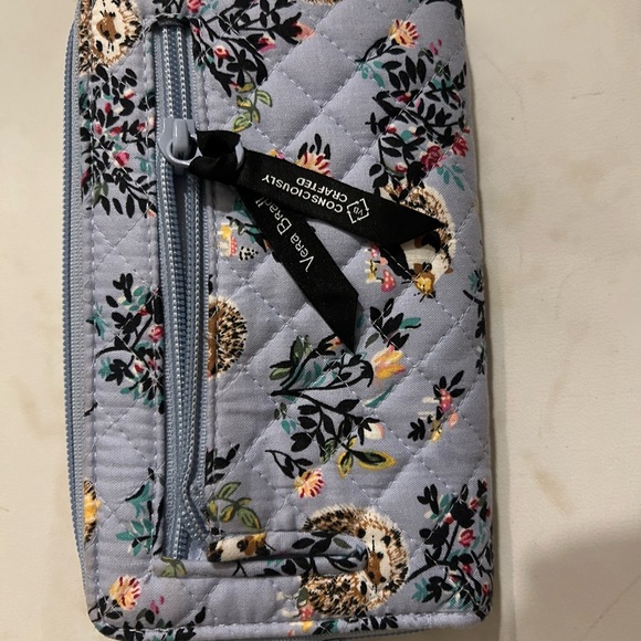 Vera Bradley Quilted Floral Hedgehog Wallet - Picture 4 of 4